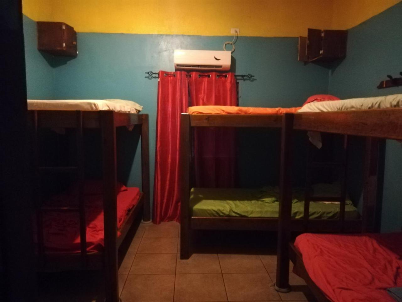 Cliff'S Hostel La Gruta Luaran gambar